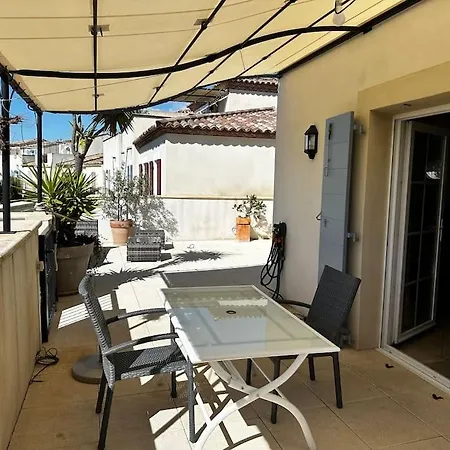 Marina 4 Adultes 4 Enfants Piscine Commune *